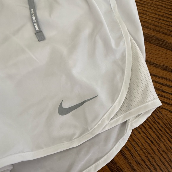 Nike Women's White Running Shorts - Picture 2 of 8